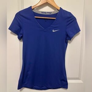 Nike pro women’s medium short sleeve vneck top. Blue. Excellent condition